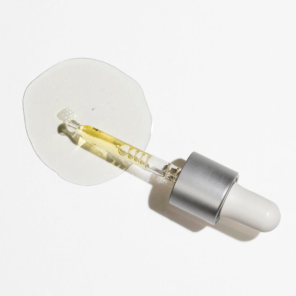 Neova C 20 + Antioxidant Serum dropper with liquid texture
