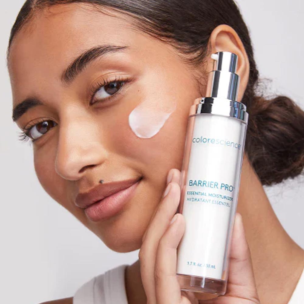Colorescience Barrier Pro Essential Moisturizer model and texture