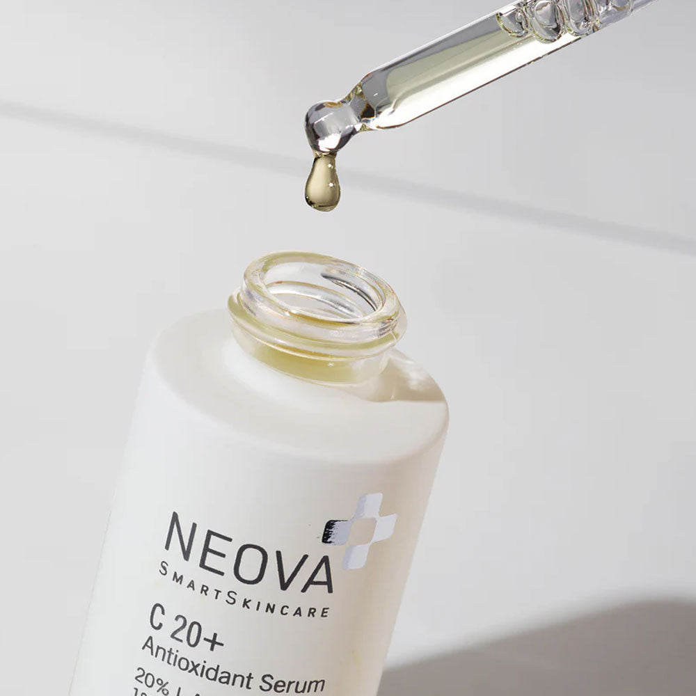 Neova C 20 + Antioxidant Serum open bottle with dropper